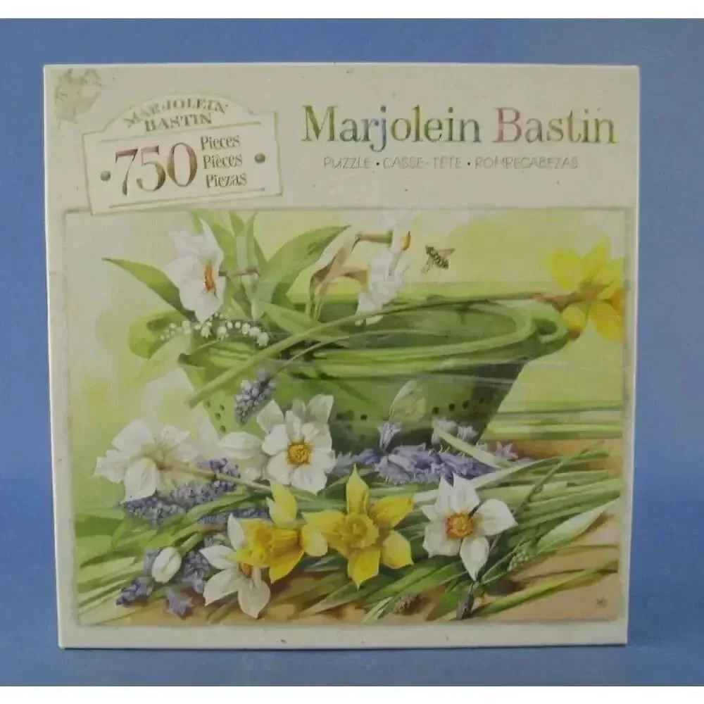 Hasbro Nature's Treasures Marjolein Bastin 750 pc Jigsaw Puzzle